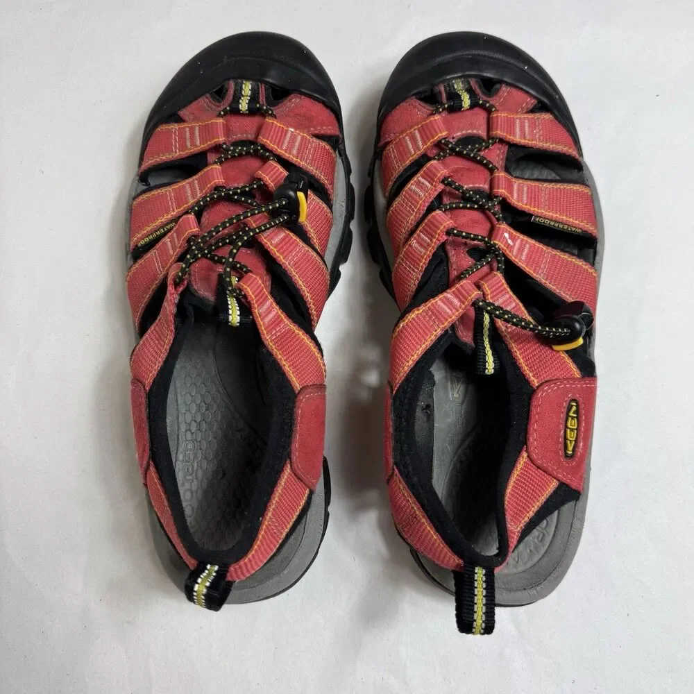 Keen Newport H2 Sandals Shoes Women's 9 Red Casual Comfort Waterproof Hiking